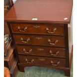 A small George III design mahogany chest of drawers