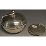 An Art Deco silver circular powder bowl, engine turned cover with globular knop finial,