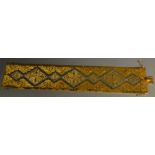 A fancy scale link yellow metal bracelet,