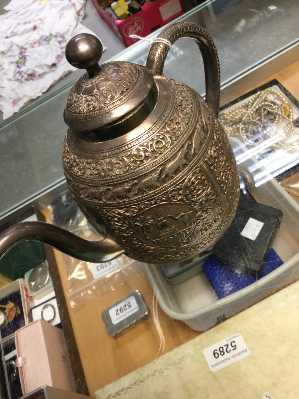 An Indian silver coloured metal three piece tea service on tray, comprising teapot, - Image 5 of 7