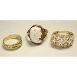 Rings - a portrait cameo ring, maidens head, rose gold shank, stamped 9ct; others,