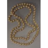 A single strand cultured pearl solid state necklace,