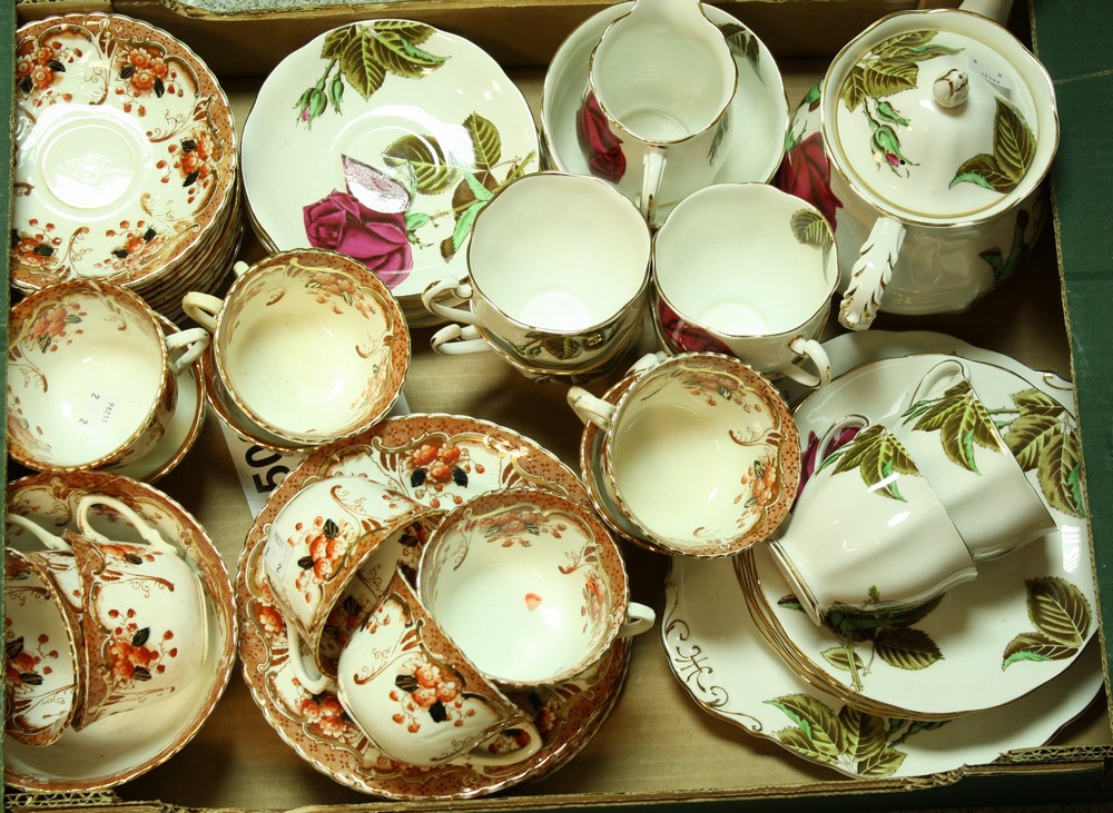 A Royal Standard English Rose pattern tea set, for six, comprising cups, saucers, teapot, milk jug,