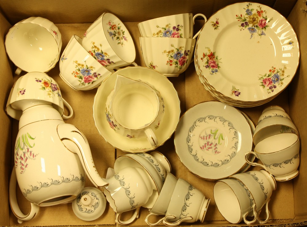 A Royal Worcester Roanoke pattern part tea set, comprising six cups, saucers and side plates,