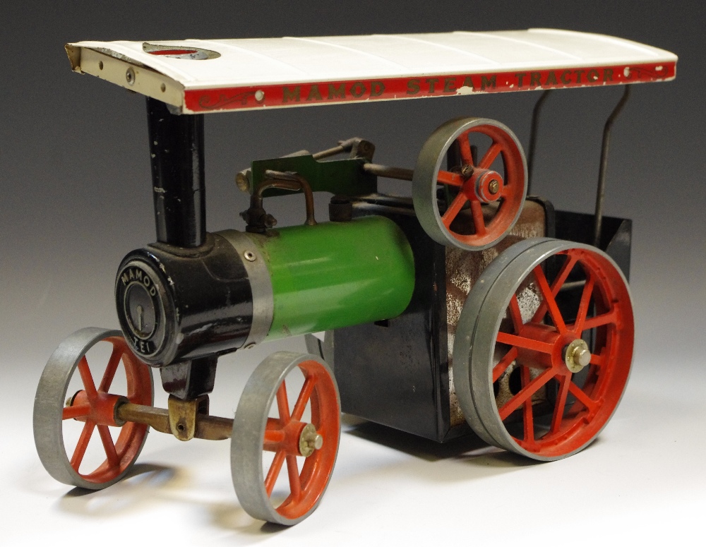 A Mamod TE1 steam engine