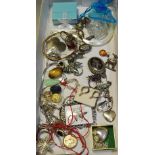 Jewellery - various,