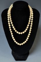 A single strand cultured pearl solid state necklace,