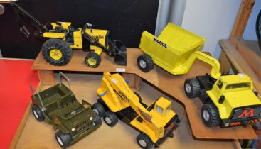 Toys and Juvenalia - a Tonka Jeep; others,