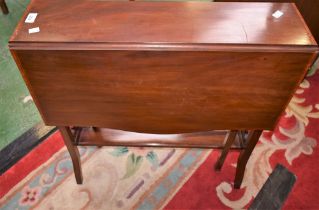 A late Victorian satinwood crossbanded serpentine Sutherland table, c.