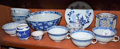 A collection of Chinese blue and white bowls,