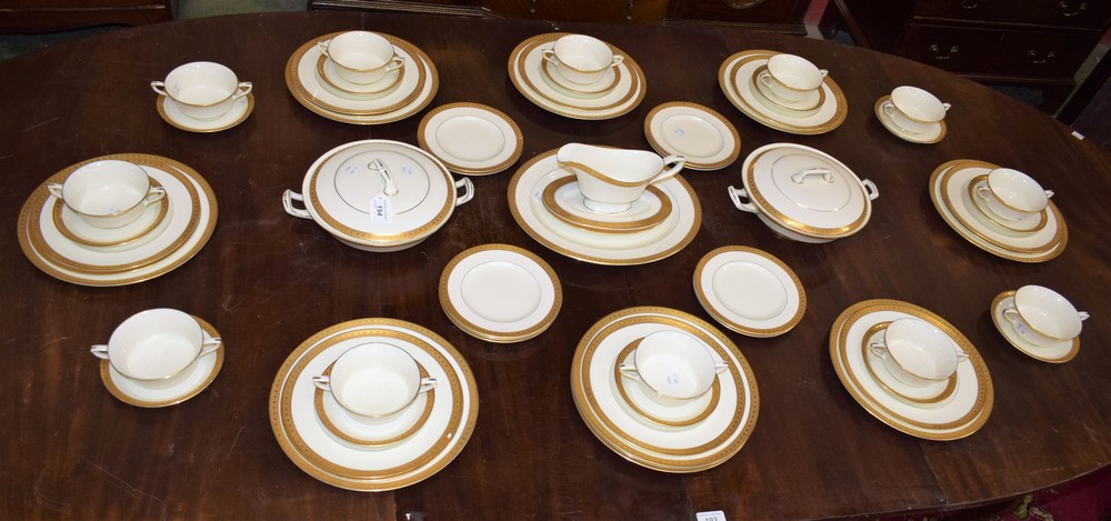 A Royal Worcester Ambassador part dinner service, comprising dinner plates, dessert plates,