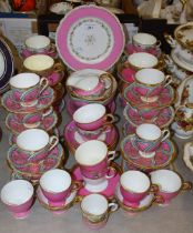 A quantity of cabinet plates, cups and saucers including Davenport,