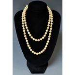 A single strand cultured pearl solid state necklace,