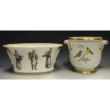A Vista Alegra two handled ornithological wine cooler, printed with birds, 18cm high,