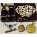 Jewellery - 9ct gold bar brooches; Pinchbeck lockets; rings; Edwardian silver belt buckles, etc,
