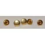 A pair of 18ct gold collar studs, 4.