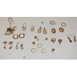 Various 9ct gold earrings including cameo and opal; broken 9ct gold 14.