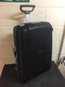 Samsonite Aeris Spinner Suitcase (side lock broken) RRP £219.99