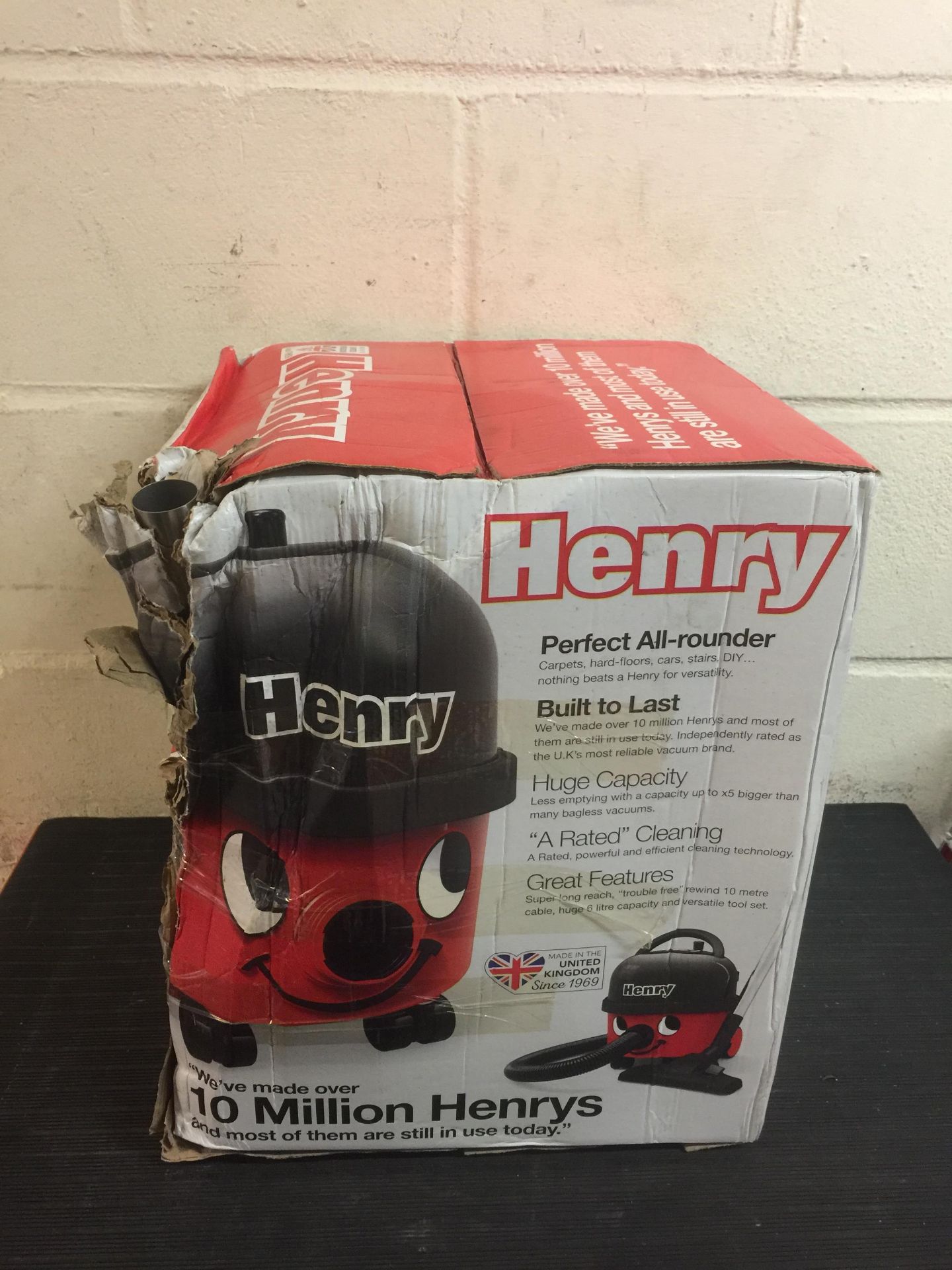 Henry HVR 160-11 Bagged Cylinder Vacuum RRP £100