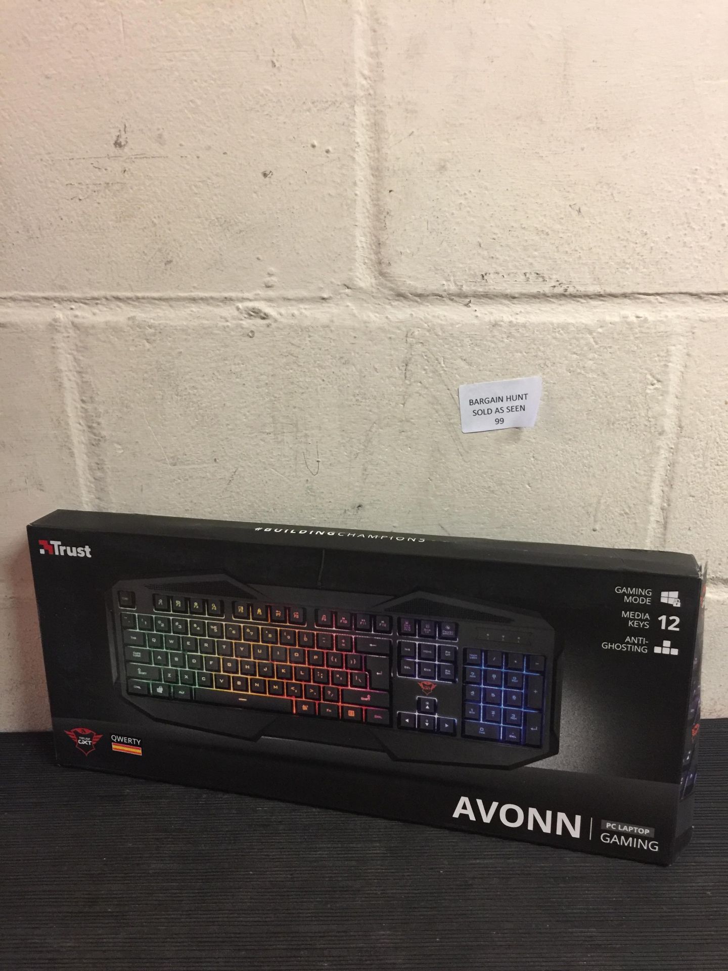 Avonn Gaming Keyboard
