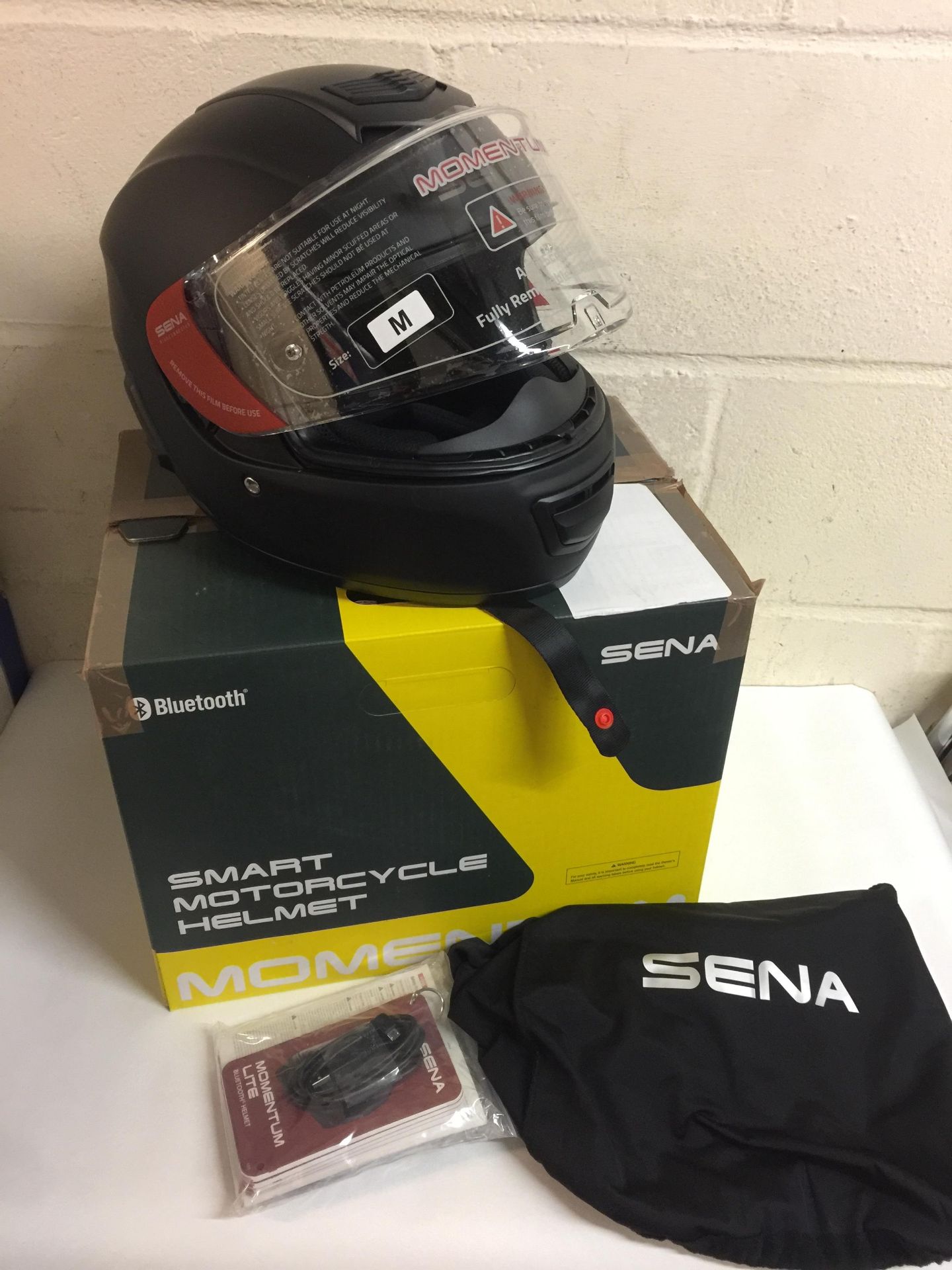 Sena Momentum Lite Bluetooth Helmet Full Face M size, ECE, Matte Black, 57 – 58 cm RRP £342.99