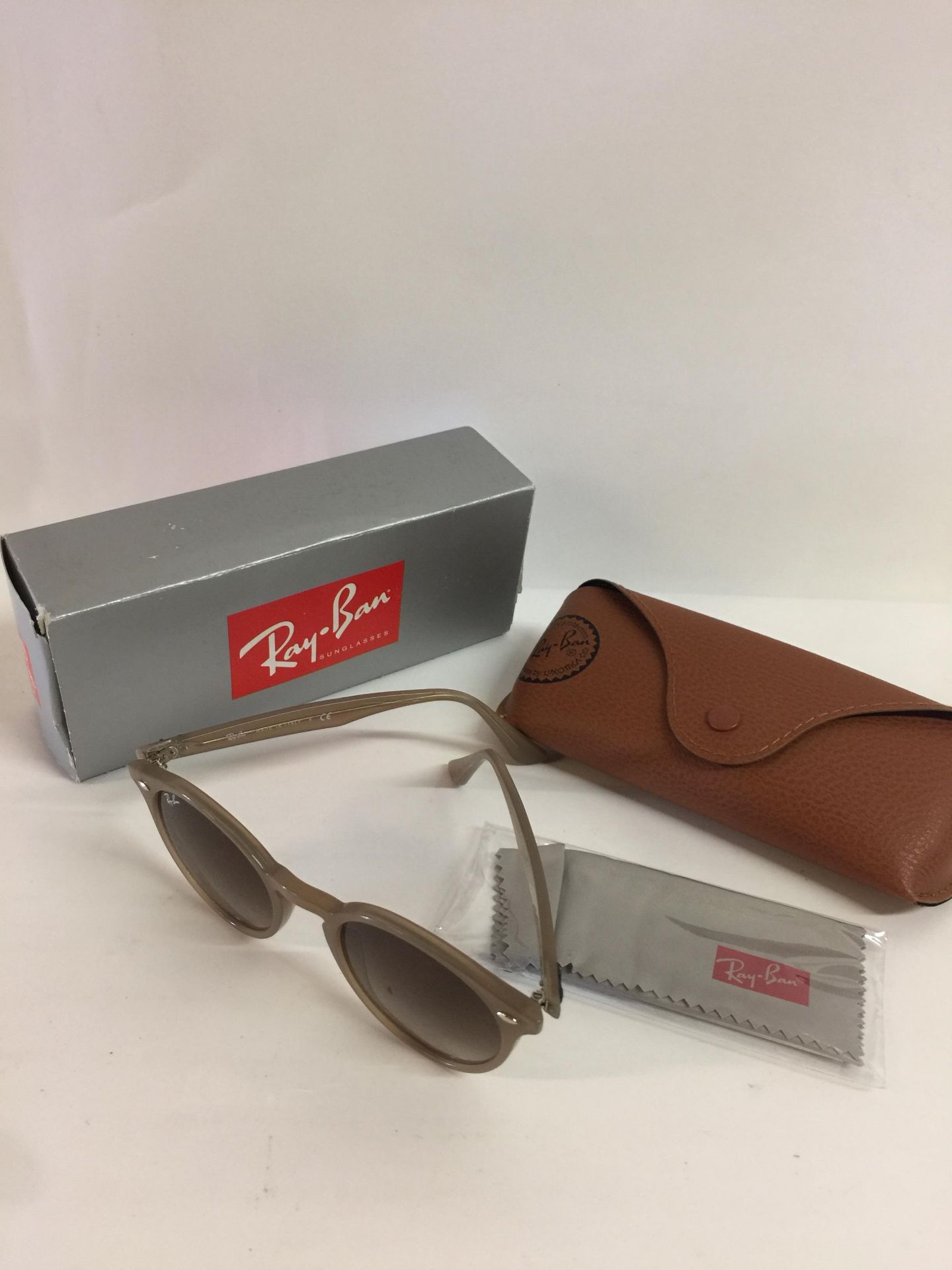 Ray-Ban 2180 SOLE Unisex Sunglasses (broken arm, see image)