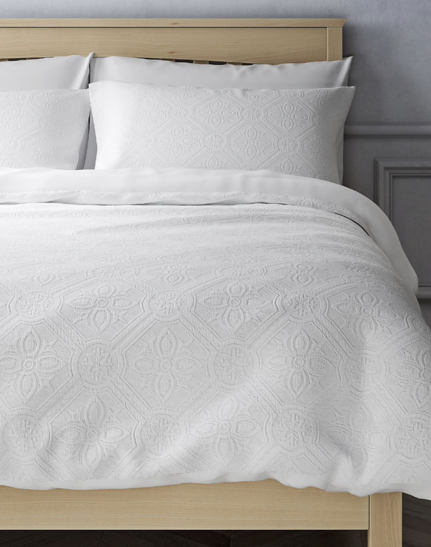 Pure Cotton Textured Floral Matelasse Bedding Set, King Size