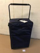 it Luggage World's Lightest Urbane 2 Wheel Super Lightweight Suitcase