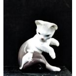 LLADRO FIGURINE "CAT AND MOUSE" (5236),