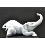 LLADRO ELEPHANT GOAL (01008392),