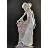 LLADRO FIGURINE "SOCIALITE OF THE 20's" (5283),