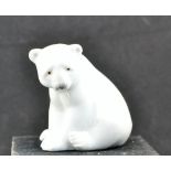 LLADRO FIGURINE "POLAR BEAR SEATED" (1209),