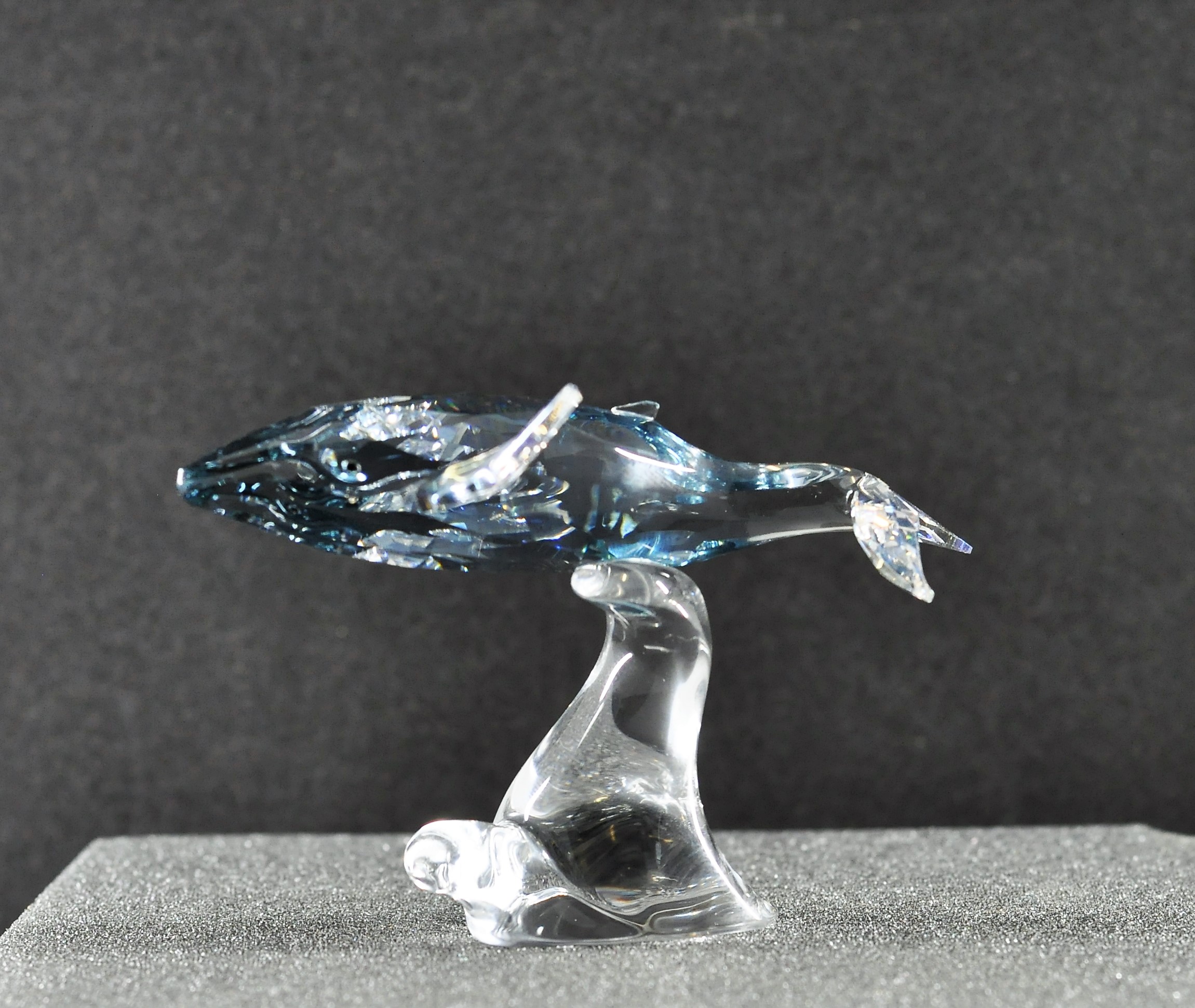 SWAROVSKI CRYSTAL ANNUAL EDITION 2012 YOUNG HUMPBACK WHALE (1096741),