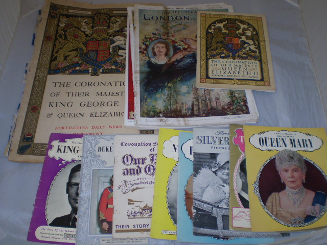 QTY OF COMMEMORATIVE ROYALTY AND LONDON NEWS MAGAZINES