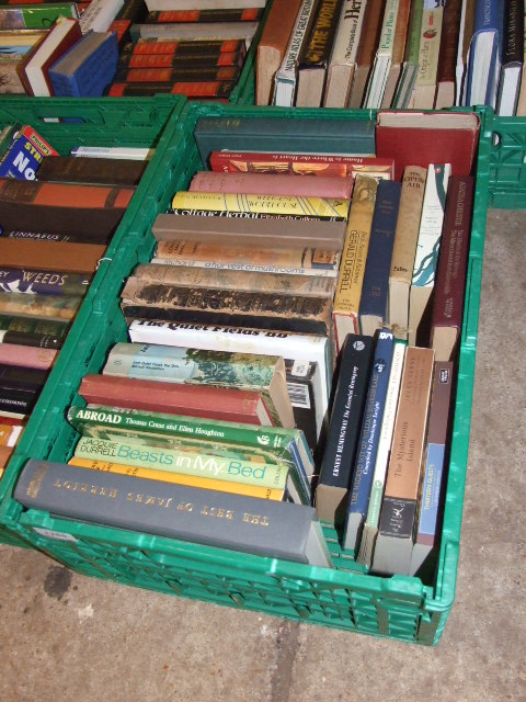 BOX OF BOOKS FROM HOUSE CLEARANCE ( PLASTIC CRATE NOT INCLUDED)