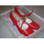 SIZE 39 RED LEATHER HEELED SHOES