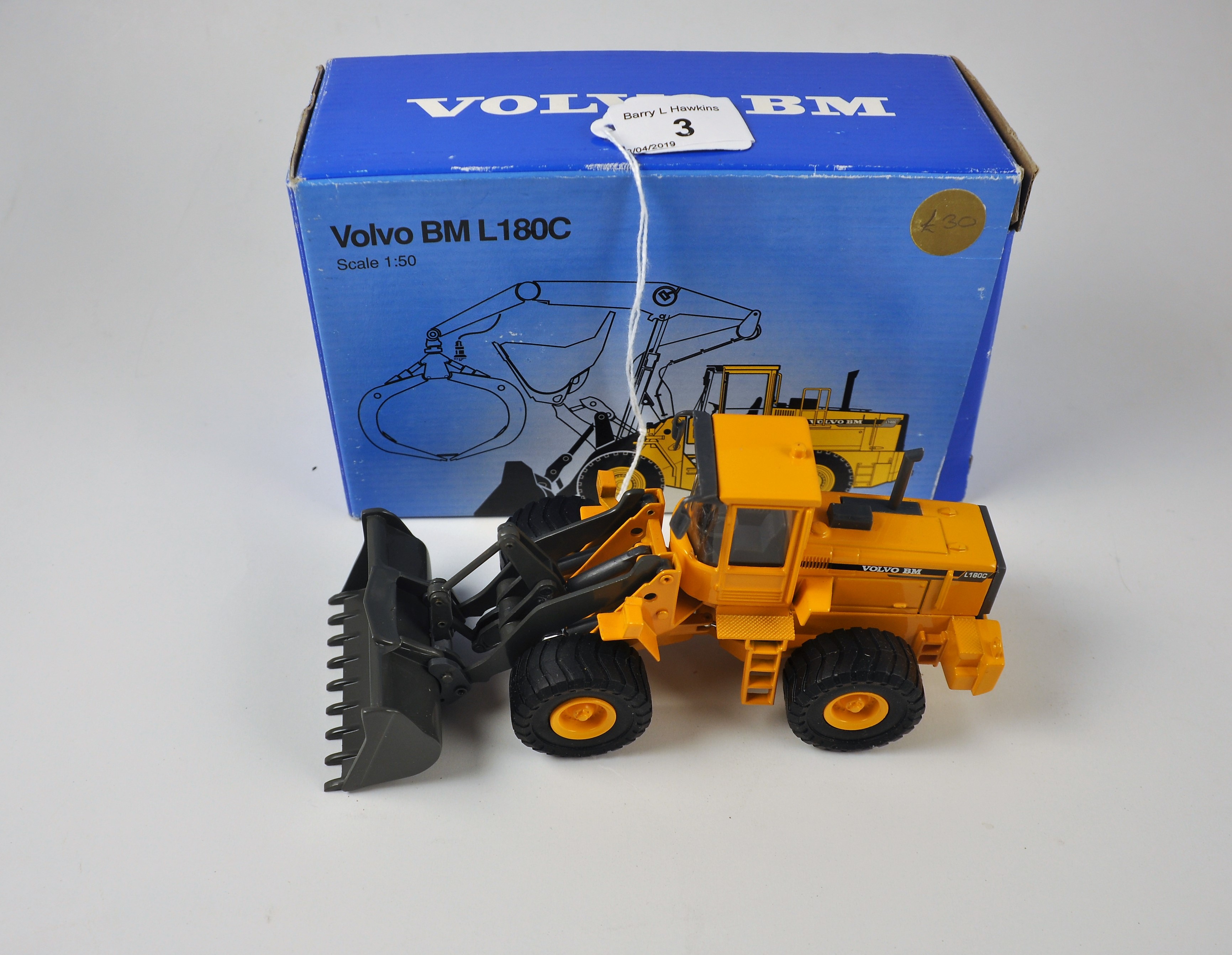 SCOOP VOLVO BM L180C WHEELED LOADER WITH BOX