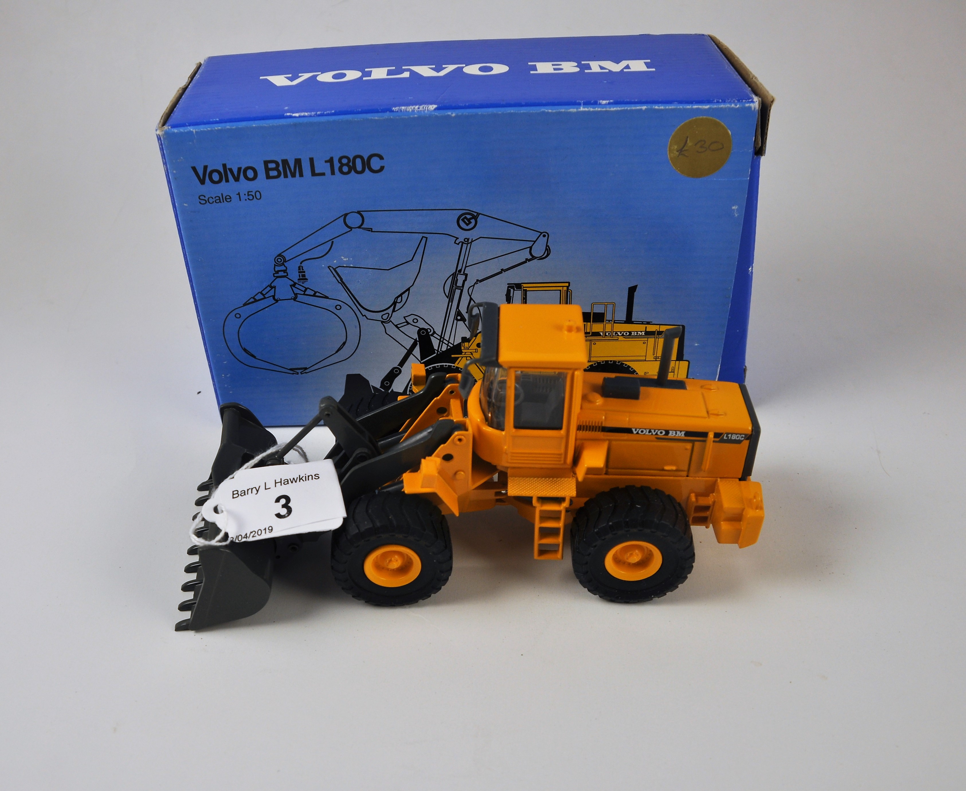 SCOOP VOLVO BM L180C WHEELED LOADER WITH BOX - Image 2 of 2