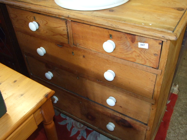 VICTORIAN PINE 2 SHORT OVER 3 LONG CHEST DRAWERS ( MISSING 2 FEET)