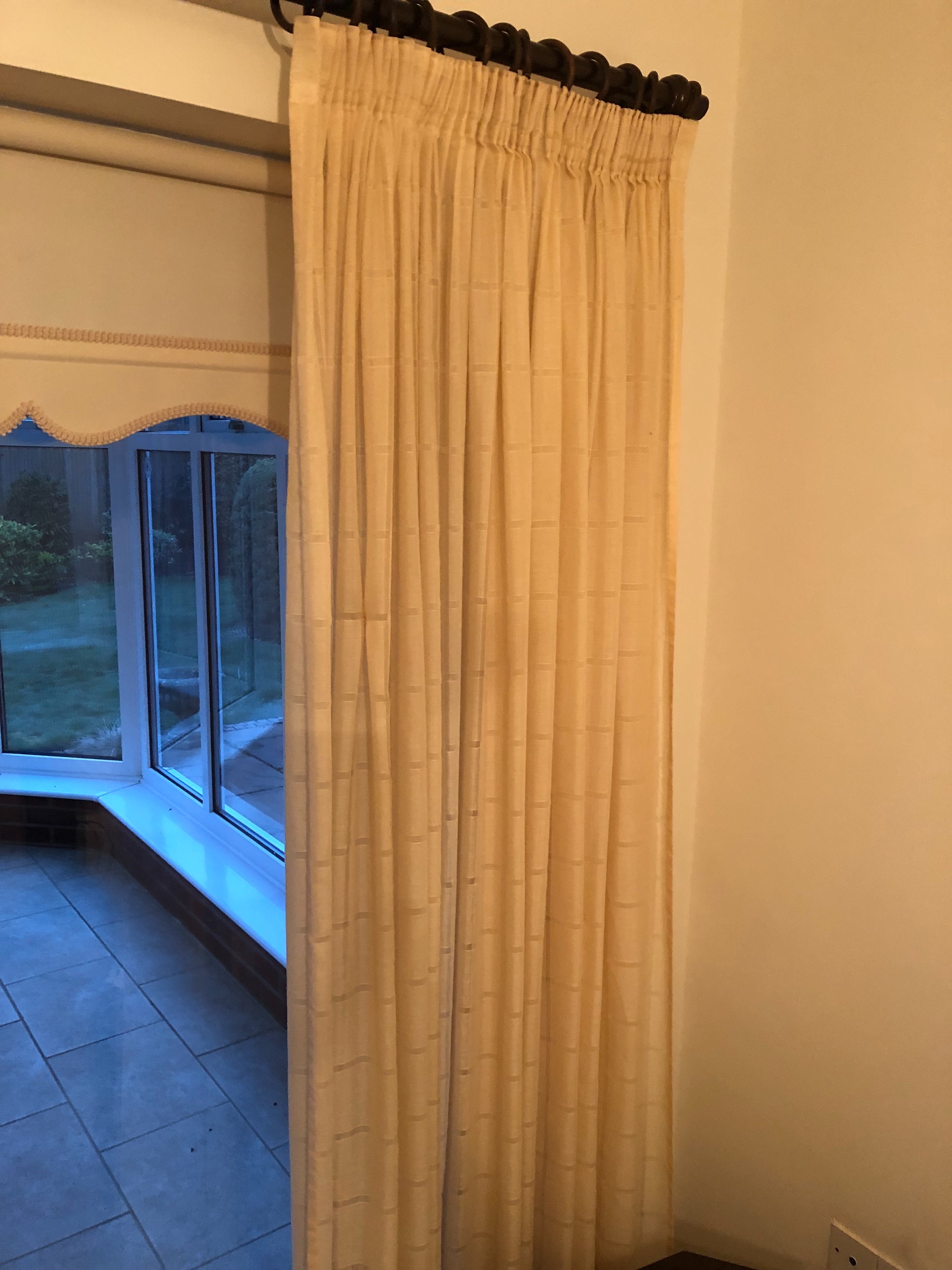 PAIR OF CURTAINS 208cm drop 214 window width - Image 2 of 2