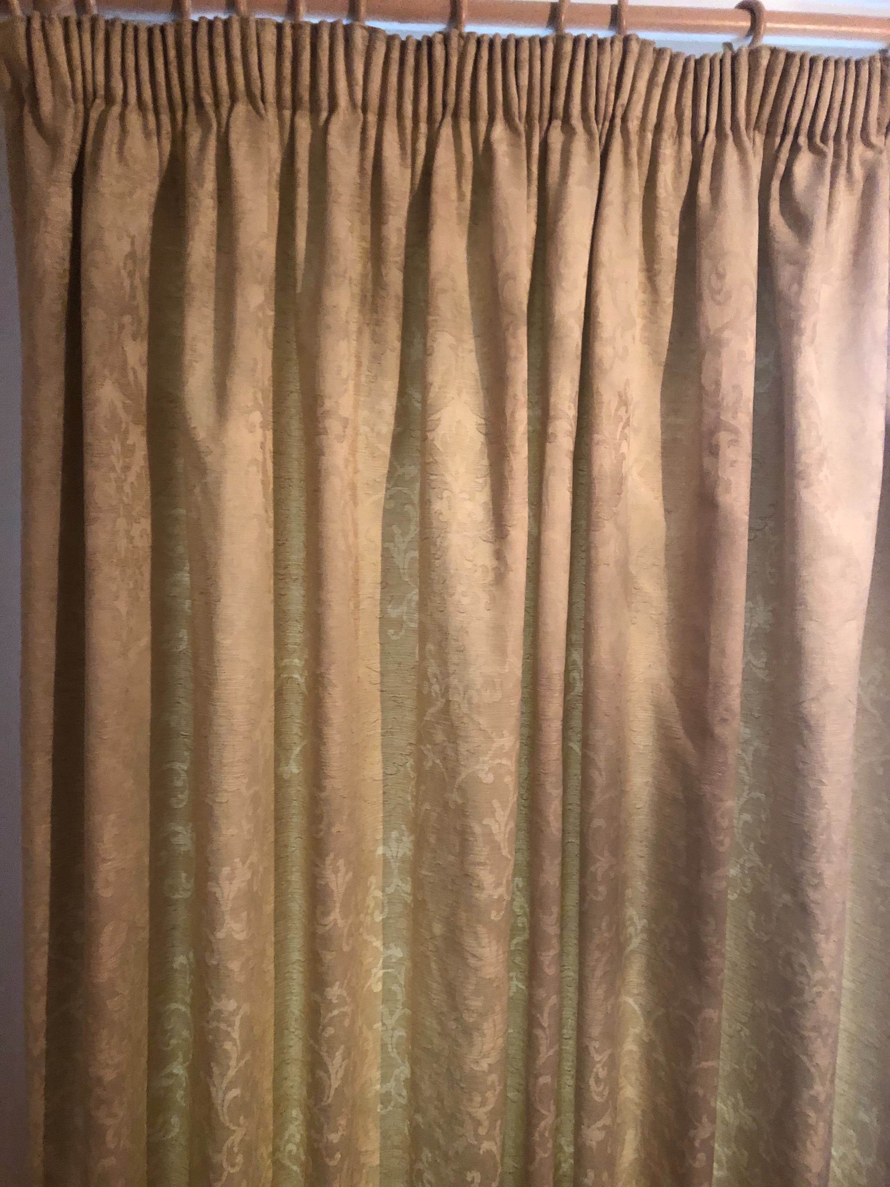 PAIR OF CURTAINS 135cm drop 180 window width - Image 2 of 2