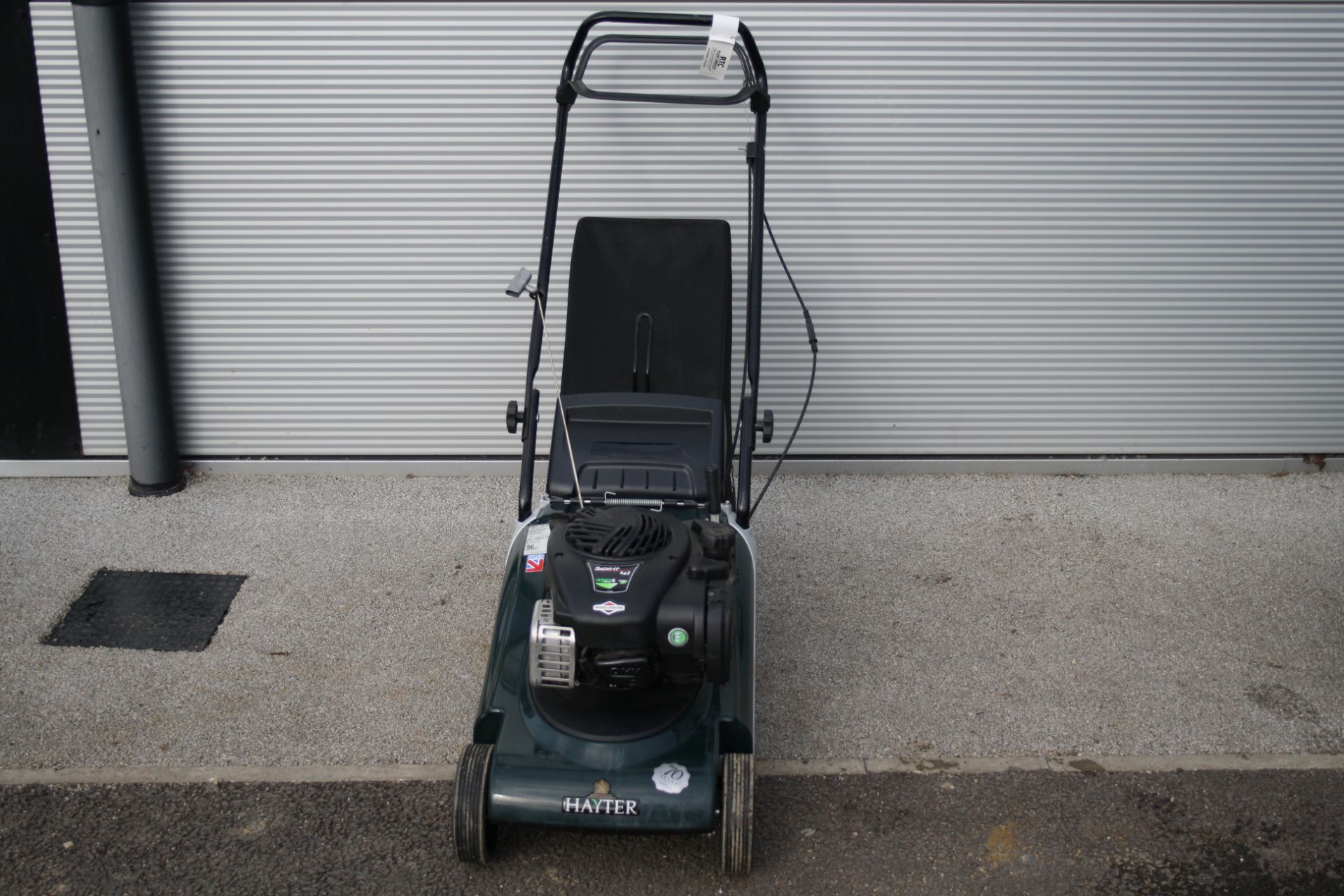 HAYTER SPIRIT 41 SELF PROPELLED MOWER - EX SHOWROOM NEW CONDITION WITH A FEW SCRATCHES - Image 2 of 2