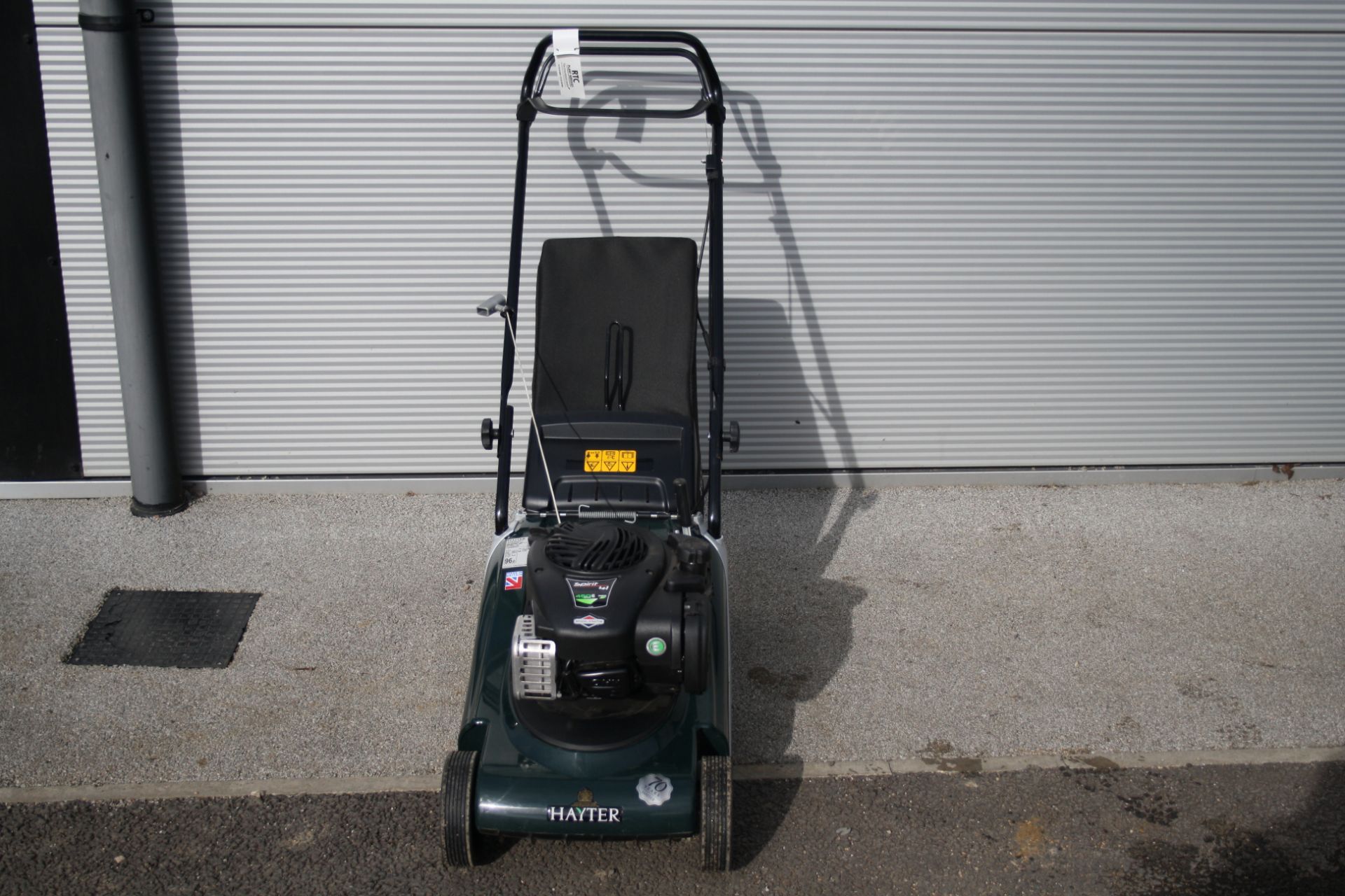 HAYTER SPIRIT 41 SELF PROPELLED MOWER - EX SHOWROOM NEW CONDITION WITH A FEW SCRATCHES - Image 2 of 2