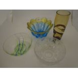 4 GLASS PIECES TO INCLUDE 3 BOWLS AND VASE