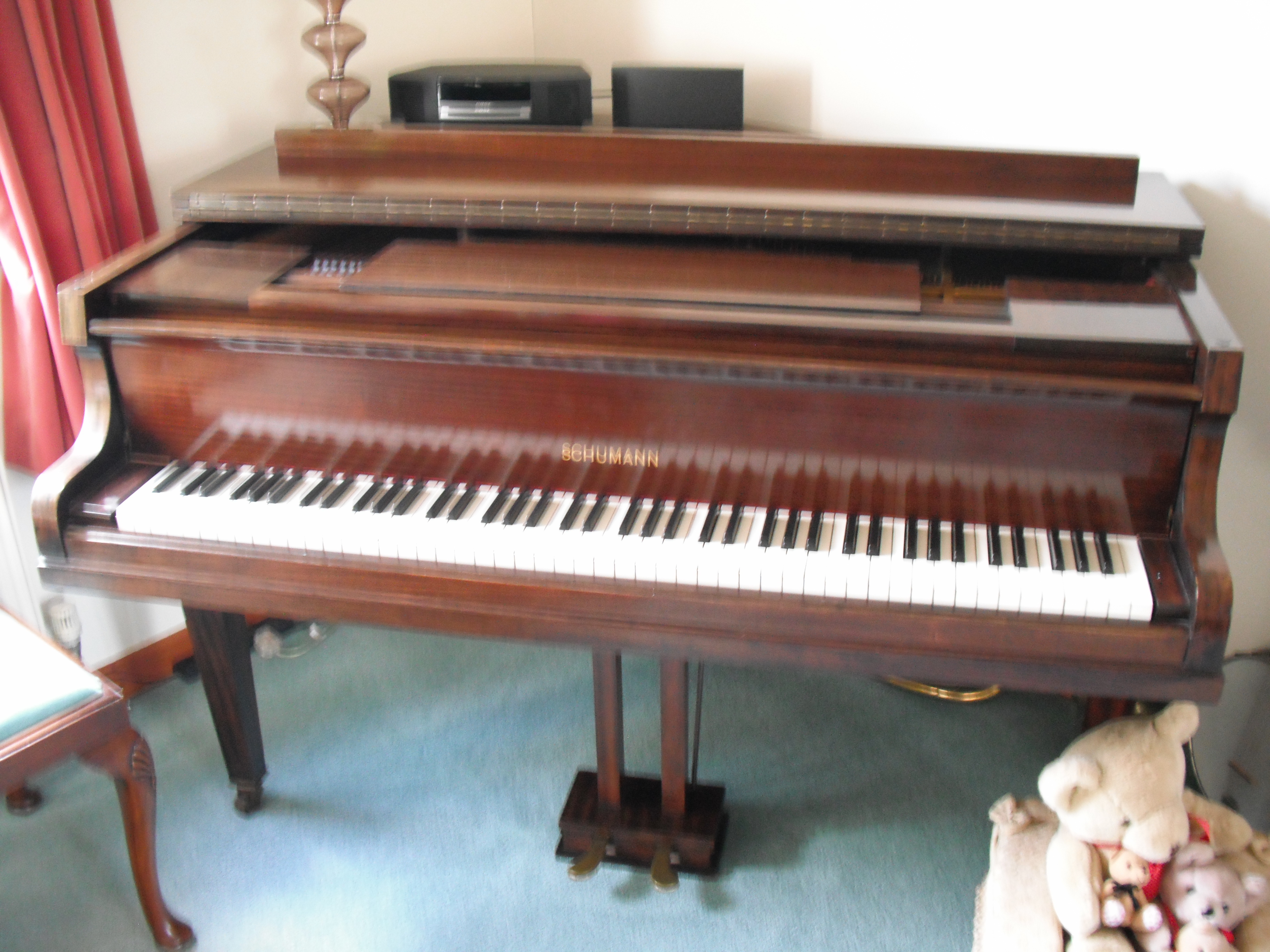 SCHUMANN BABY GRAND PIANO ( FREE DELIVERY 50 MILE RADIUS OF DOWNHAM MKT TO DOOR STEP ONLY )