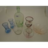 7 PIECES OF GLASS TO INCLUDE CRACKLE GLASS,