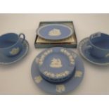 10 WEDGWOOD JASPERWARE PIECES CONSISTING OF PLATES CUPS AND SAUCERS