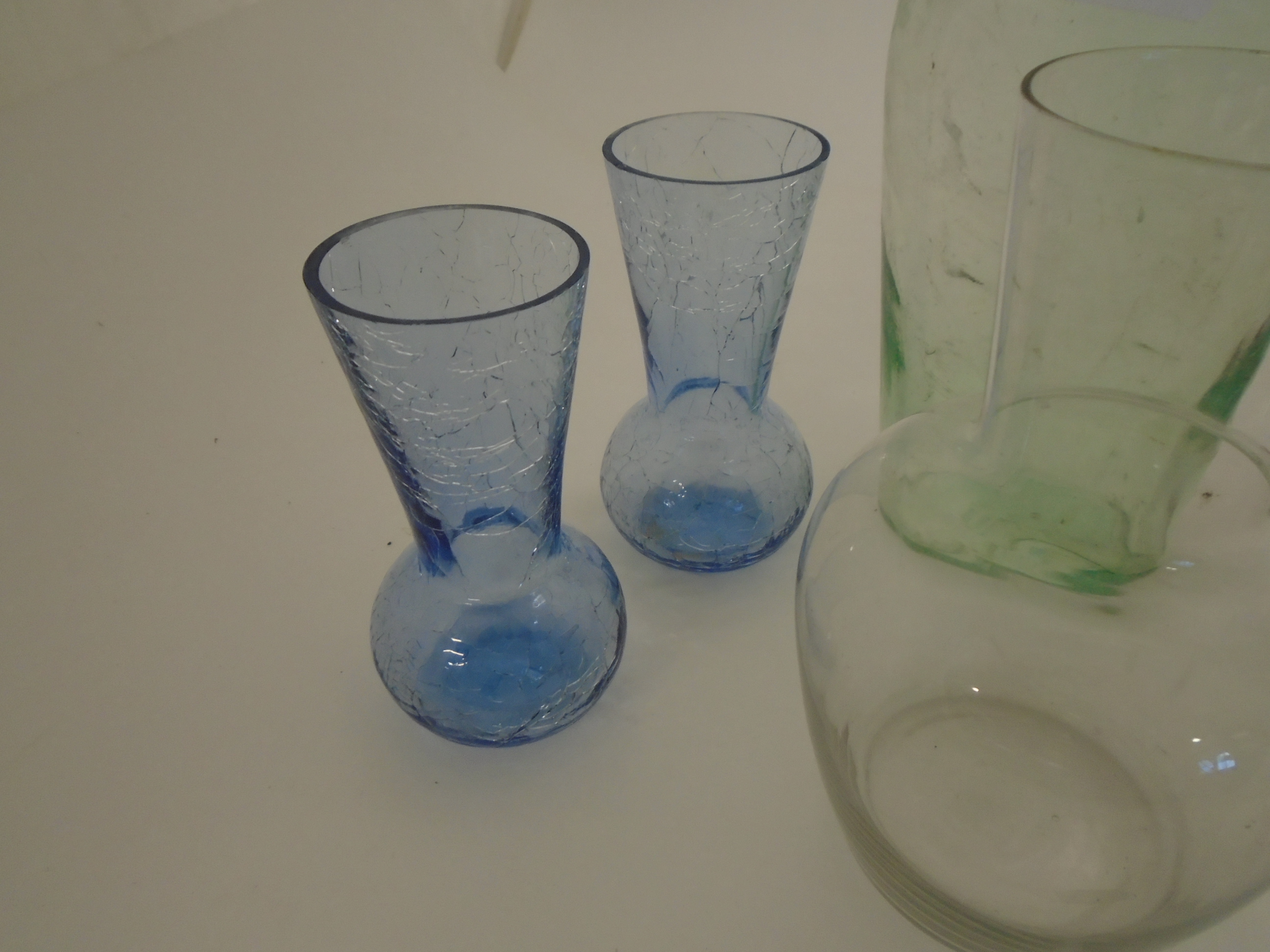 7 PIECES OF GLASS TO INCLUDE CRACKLE GLASS, - Image 2 of 2