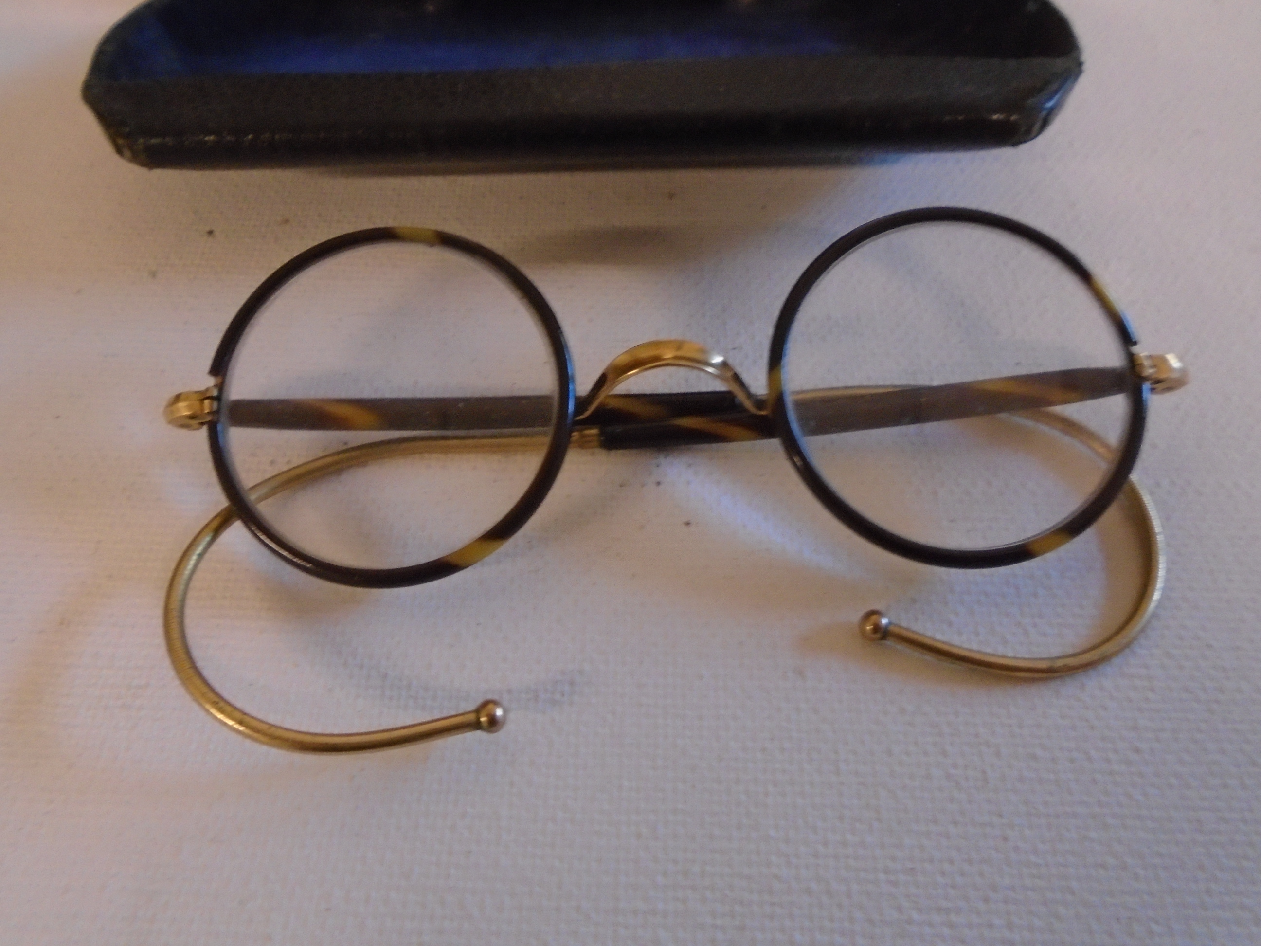 VINTAGE SPECTACLES