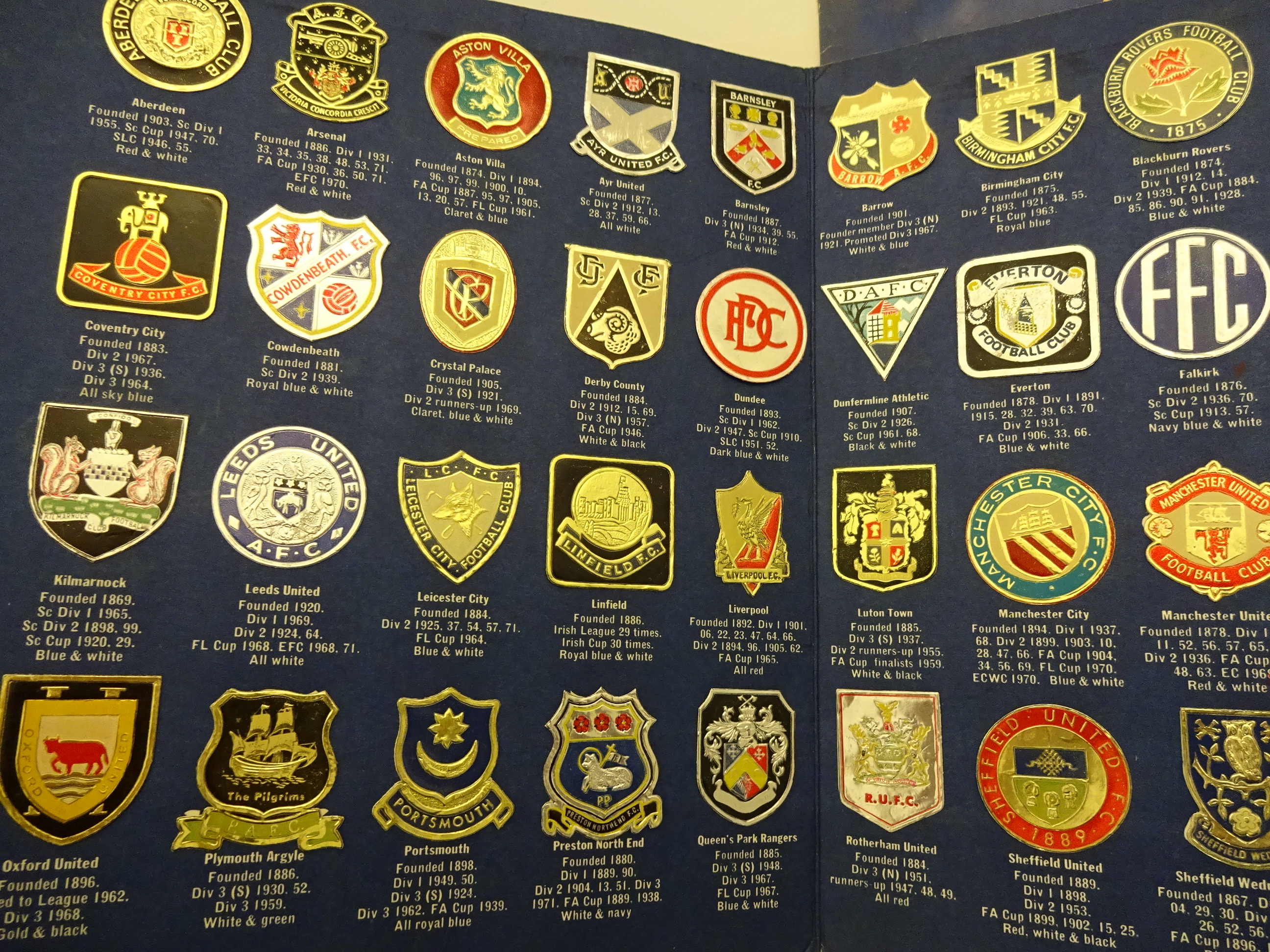 TWO COMPLETE MEDAL COLLECTIONS OF THE FA CUP CENTENARY 1872-1972 PLUS COMPLETE ESSO COLLECTION OF - Image 2 of 4